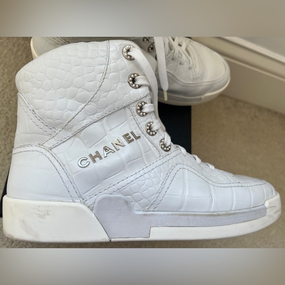 CHANEL CALFSKIN CROCODILE EMBOSSED WHITE HIGH TOP SNEAKERS - Picture 7 of 8